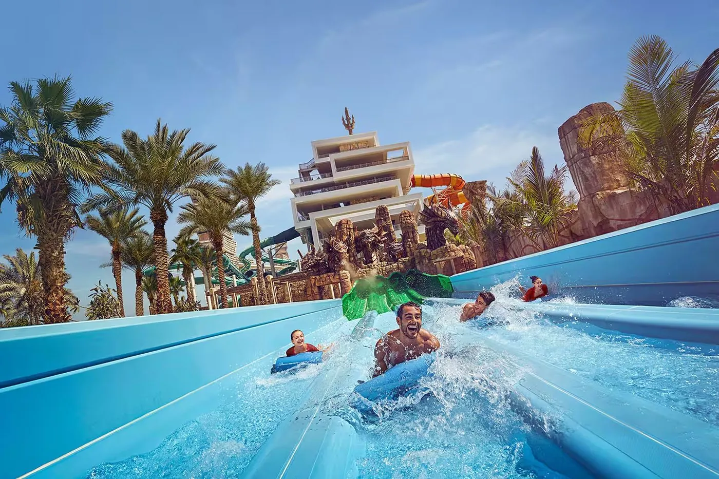 Toboggan aquatique à Aquaventure à Dubaï