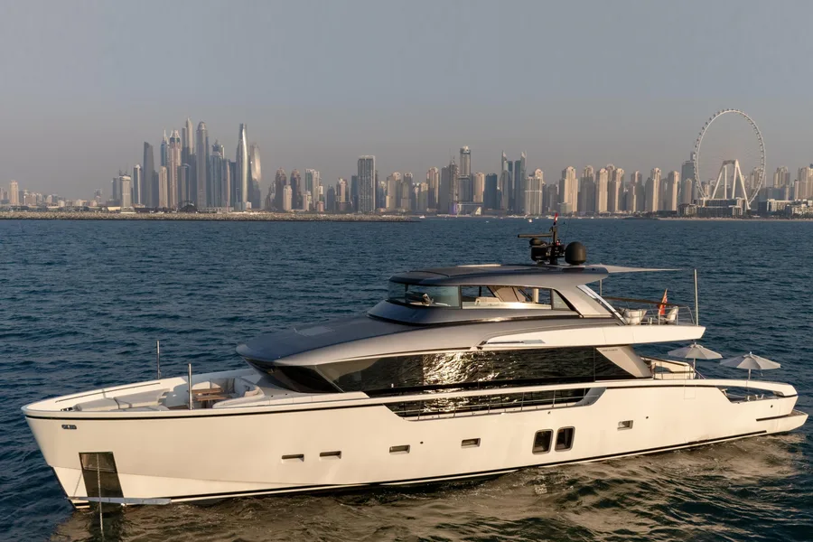Yacht San Lorenzo 88 à Dubai Marina