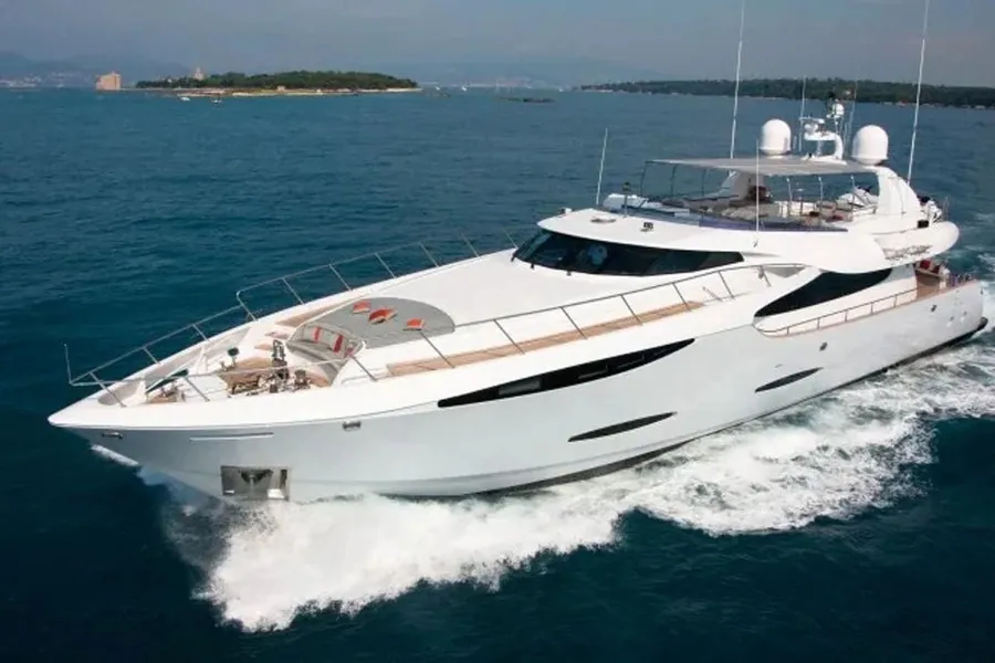 Yacht Tatty 107 à Dubai Marina