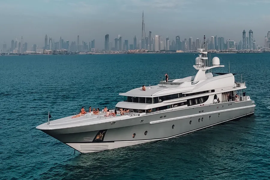 Yacht Thunder 164 à Dubai Marina