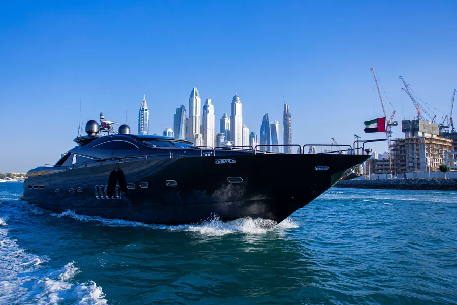 Yacht Sunseeker UD30 à Dubai Marina